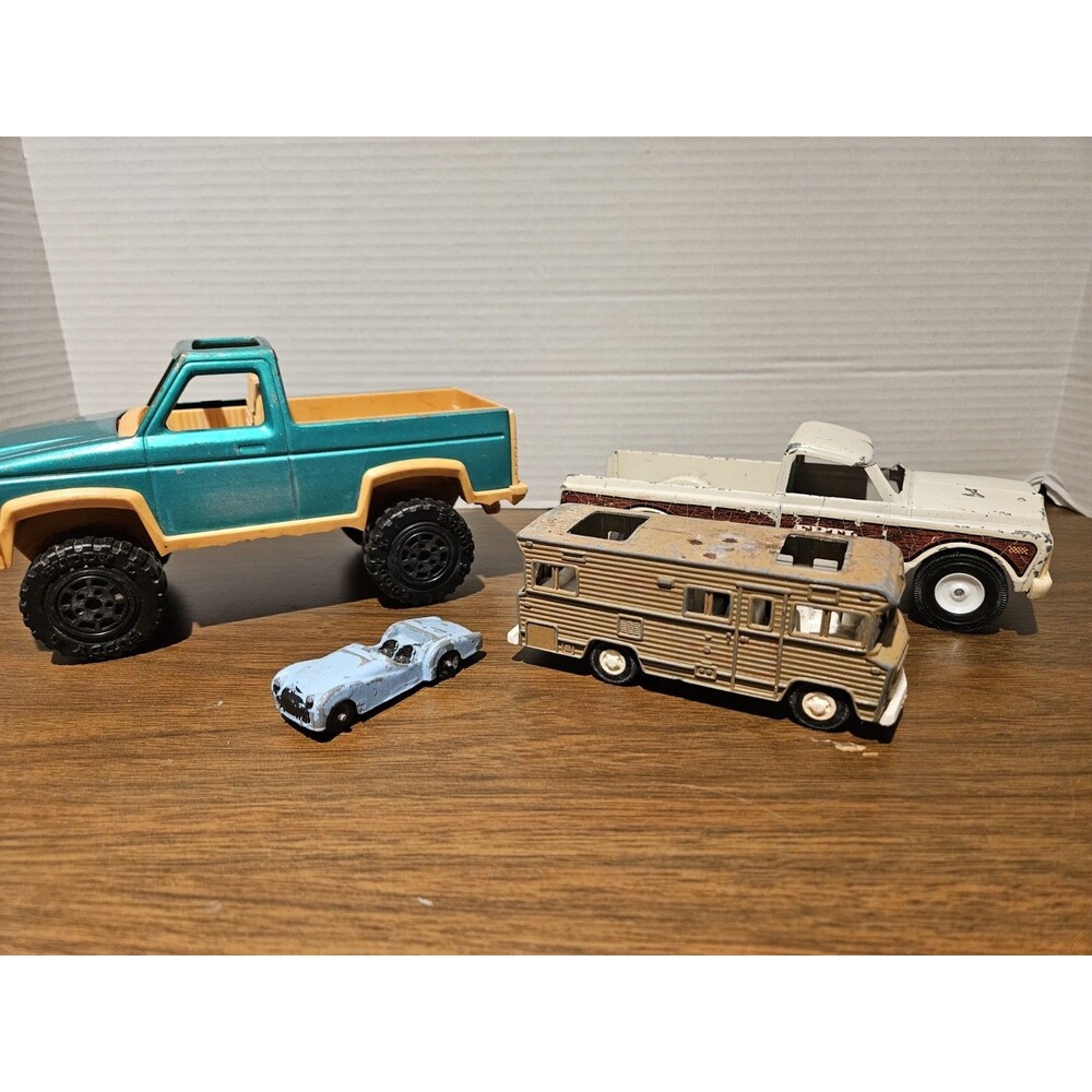 lot of 4 metal vehicles ERTL, Tootsie & buddy Toy Cars And Trucks